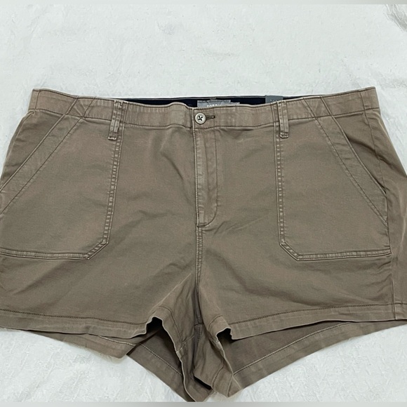 Torrid high rise chino short size 26 - Picture 15 of 15